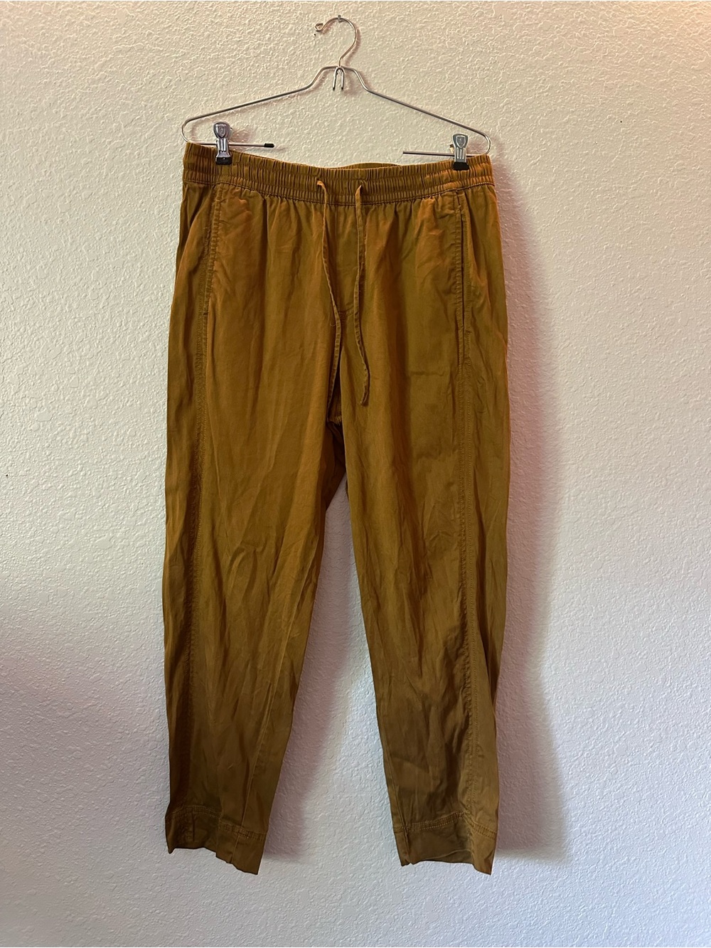 Lou & Grey // Womens cropped ankle linen pant - Camel Brown